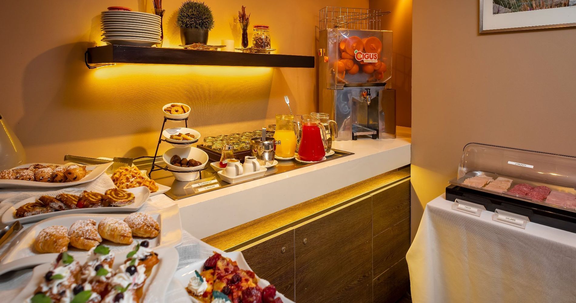 Hotel Los Españoles Plus