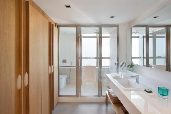 Habitación Superior (The Room)