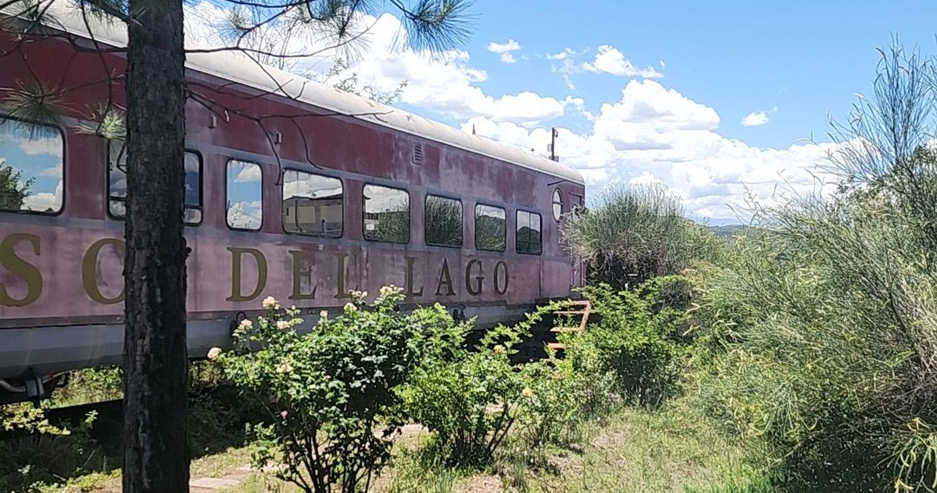 Dormí en un Vagón de Tren al pie de las Sierras de Potrero