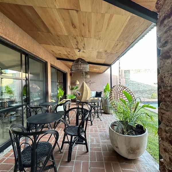 Tanah Host - Guest House