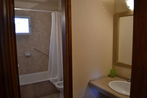 Tríplex clásico con 2 1/2 baños.