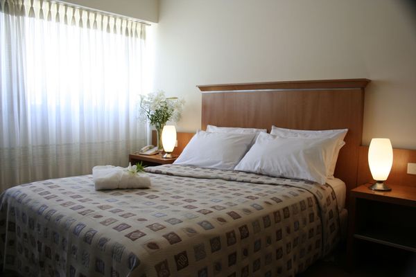 Apartamento: 1 Cama Matrimonial + 2 Individuales