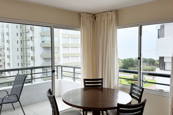 Apartamento de 2 dormitorios