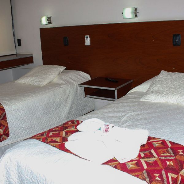 CRISTAL HOTEL Segunda Generación 3 estrellas