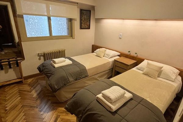 Andalue Centro o Plaza Italia Apartment