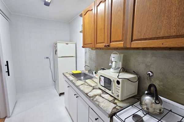 Depto 2 ambientes sobre calle Azcuénaga, Recoleta