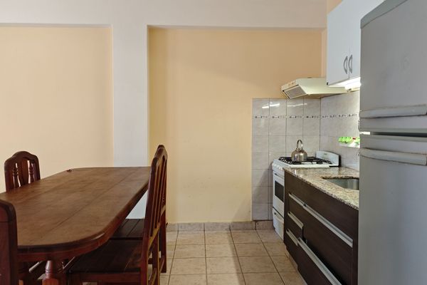 Departamento Planta baja - Güemes 256