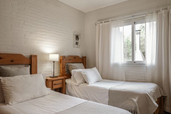 Tríplex clásico con 2 1/2 baños.