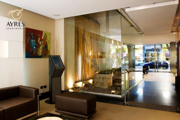 Ayres Recoleta Uriburu