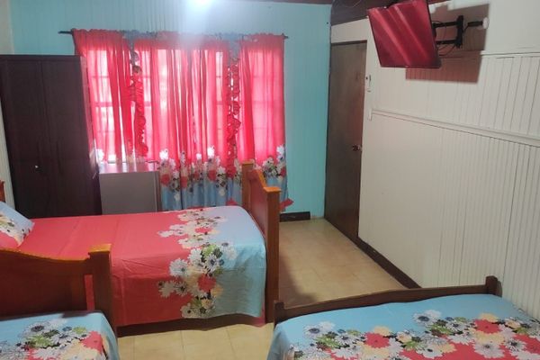 HABITACIÓN ROOM ALVORDA