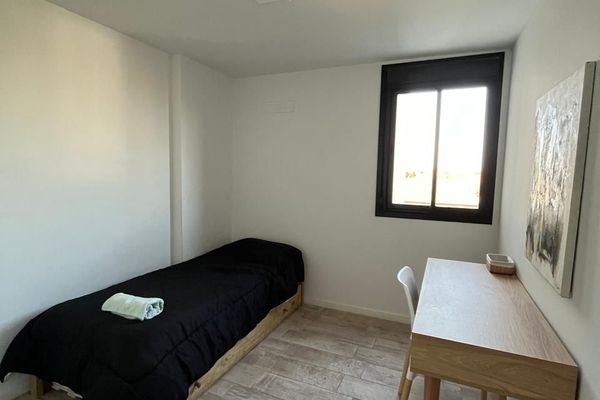 Quatro Housing
