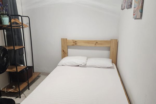 Cama doble PRIVADA con Baño