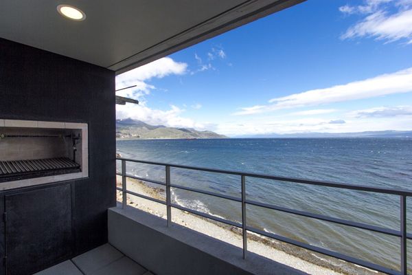 De La Costa 2 ambientes canal