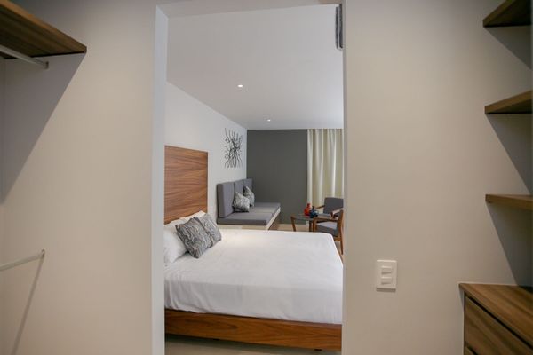 Kaab estudio by the beach