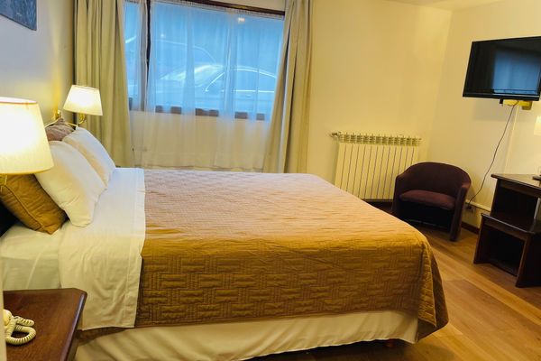 HABITACIÓN MATRIMONIAL