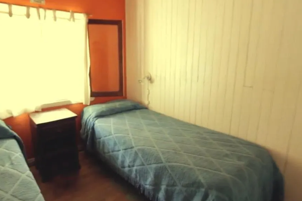 Habitación doble twin con baño compartido