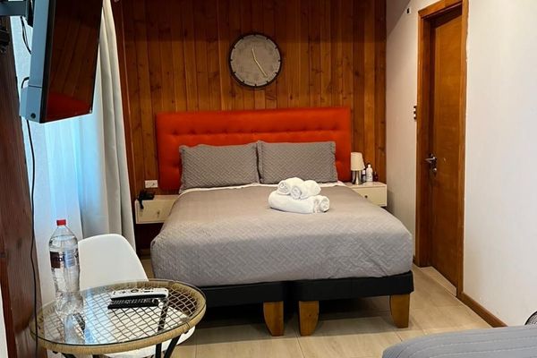 Habitación Triple Con Vista Estacionamiento Entrada Exterior