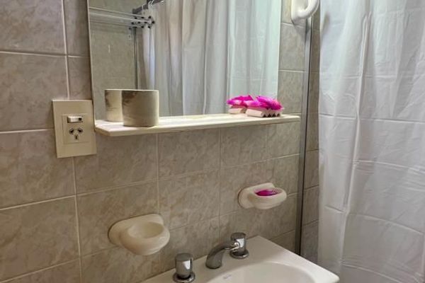 Cabaña con Balcón y Parrilla