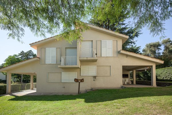 Sector Sierras 1 (2 Plantas) - 3 Habitaciones y 2 baños (Hasta 4 huéspedes)