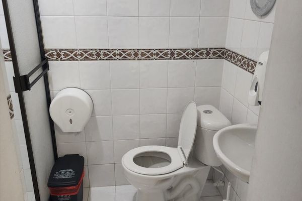 Cama doble PRIVADA con Baño