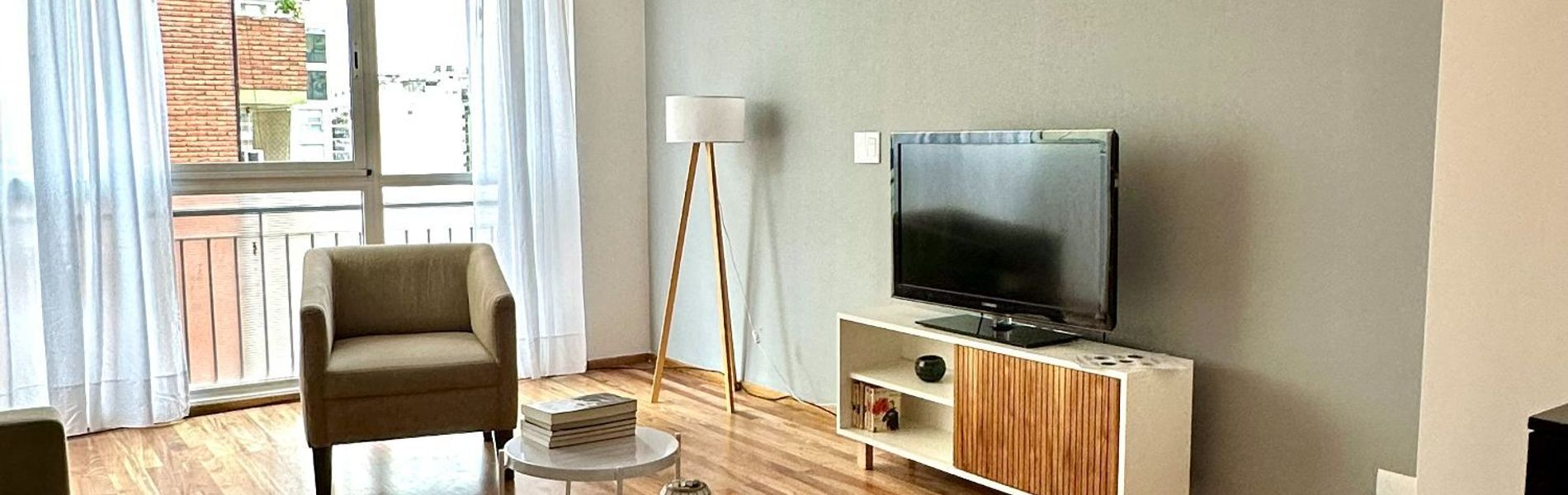 Ayres Recoleta Plaza