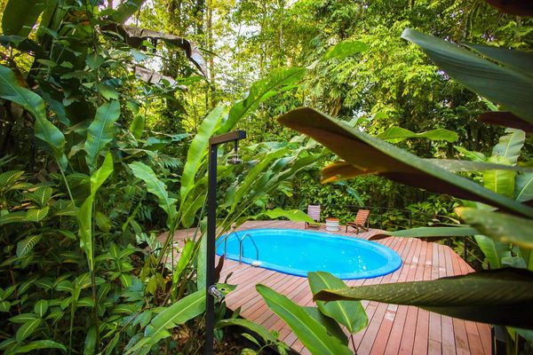 Bungalow de 2 dormitorios con piscina privada