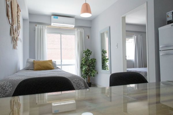 LOCAL EXPERIENCE V - 1 DORMITORIO