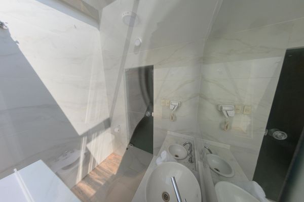 SUITE JUNIOR C/JACUZZI 