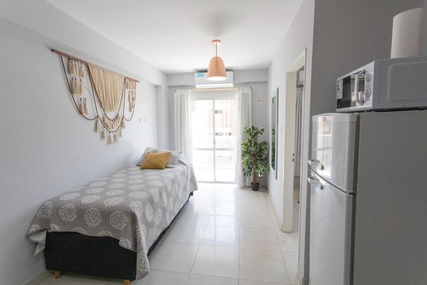 LOCAL EXPERIENCE V - 1 DORMITORIO