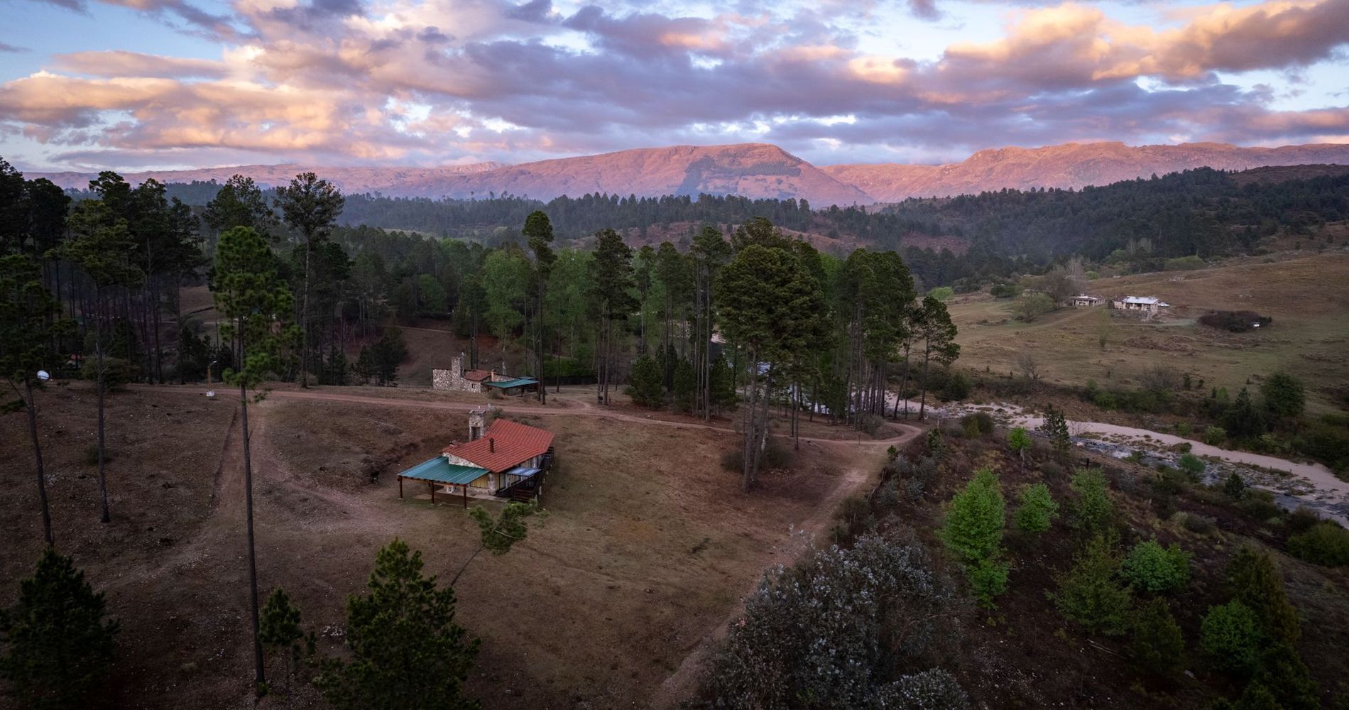 Cabañas Ayllu Pelli