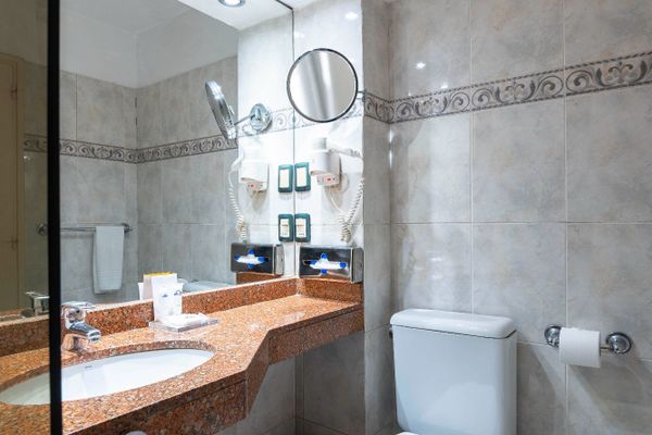 Standard Queen Matrimonial