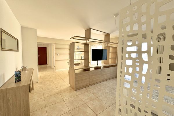 DEPARTAMENTO DE UN DORMITORIO DELUXE