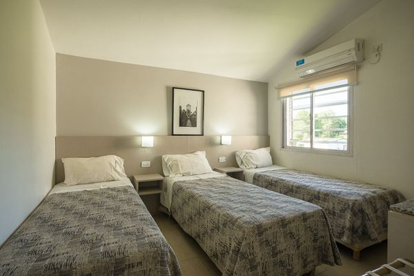 Sector Sierras 1 (2 Plantas) - 3 Habitaciones y 2 baños (Hasta 2 huéspedes) 