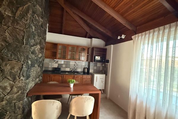 APART VISTA AL LAGO SUPERIOR 