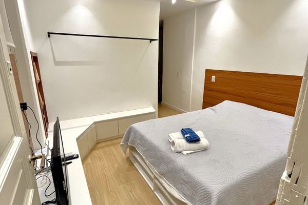 Monoambiente sobre calle Ayacucho, Recoleta