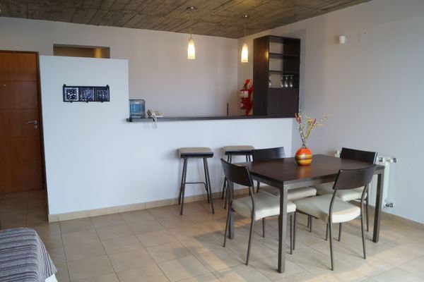 Departamento dos ambientes en 1er o 2do piso