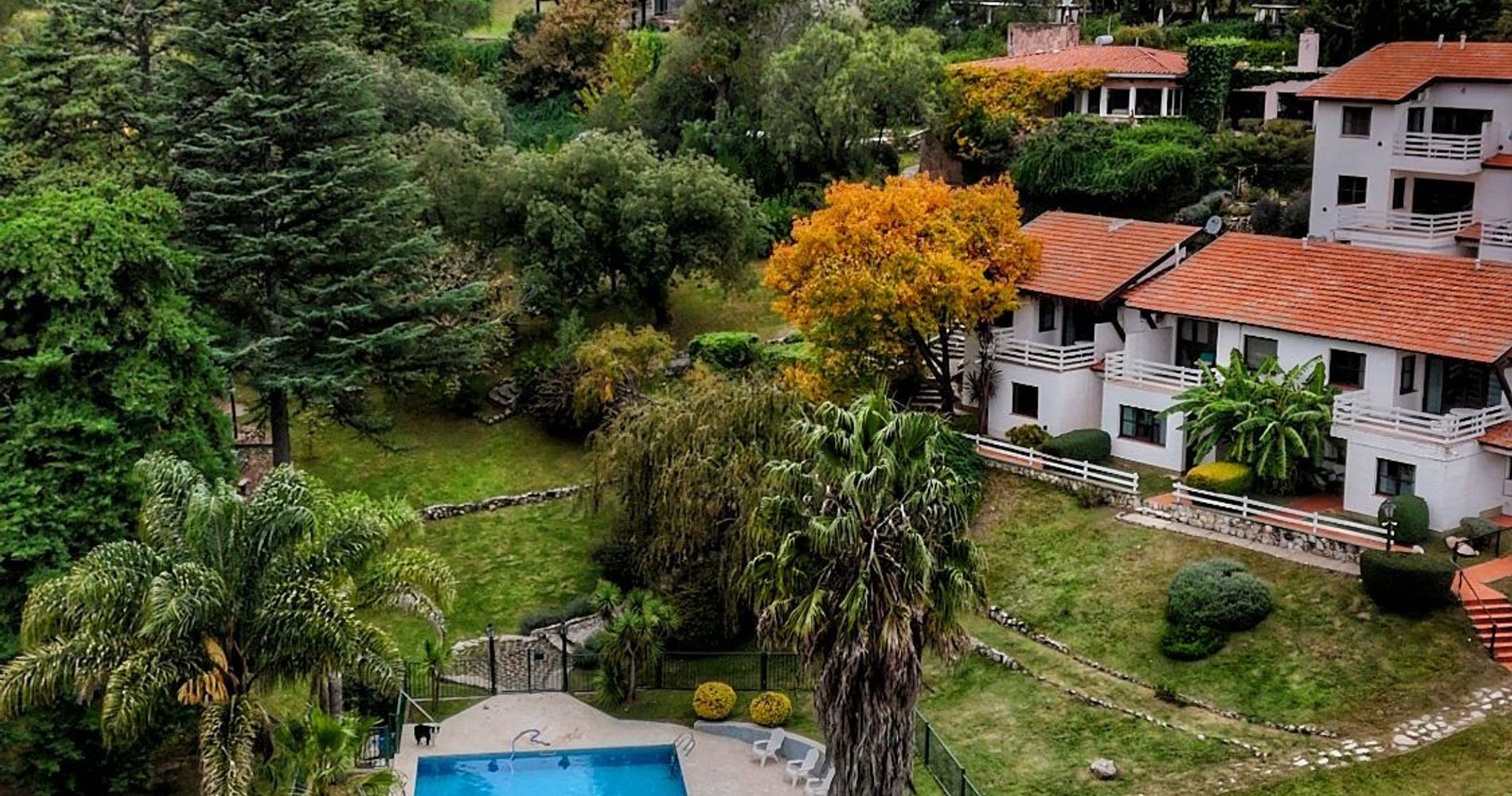 LAS ARDILLAS - CABAÑAS & SUITES - LA FALDA