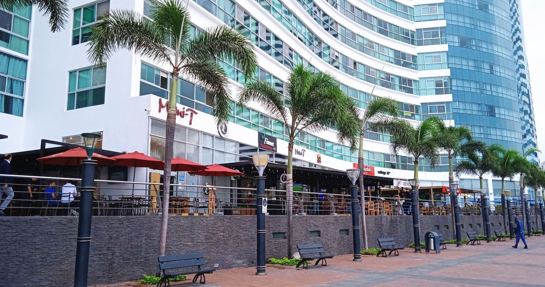 Luxury Suites River Front