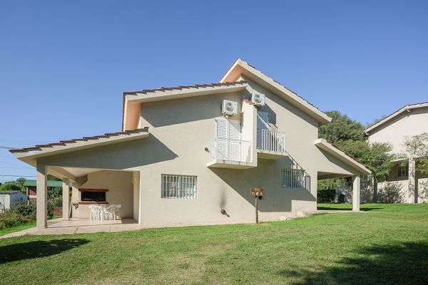 Sector Sierras 1 (2 Plantas) - 3 Habitaciones y 2 baños (Hasta 2 huéspedes) 