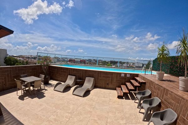 Roof Studio in Vanessa 24