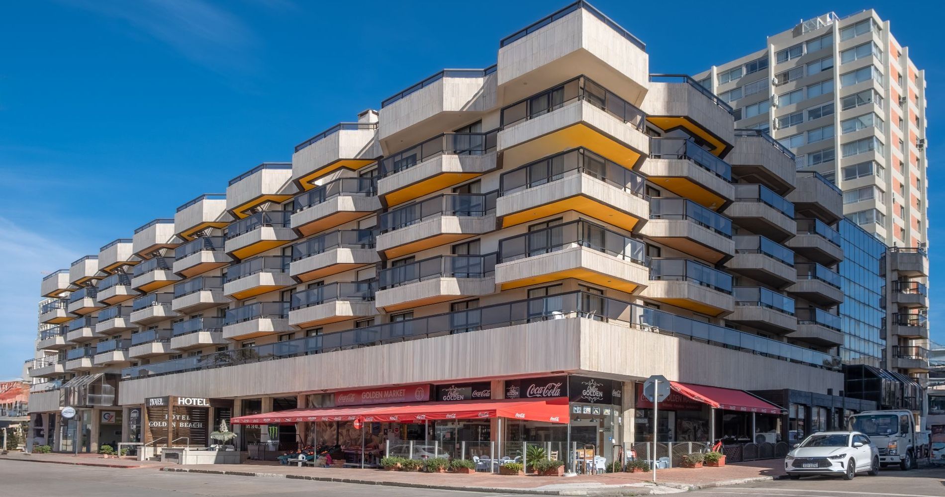 Golden Beach Resort & Spa