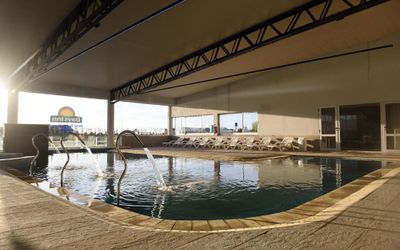 DaysInnDolores - Piscina Termal Interior