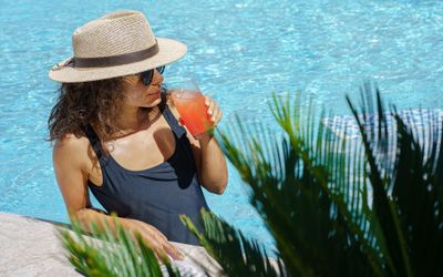 Miraflores - 
                                    Piscina                                