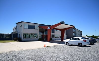 DaysInnDolores - 
                                    Estacionamiento                                