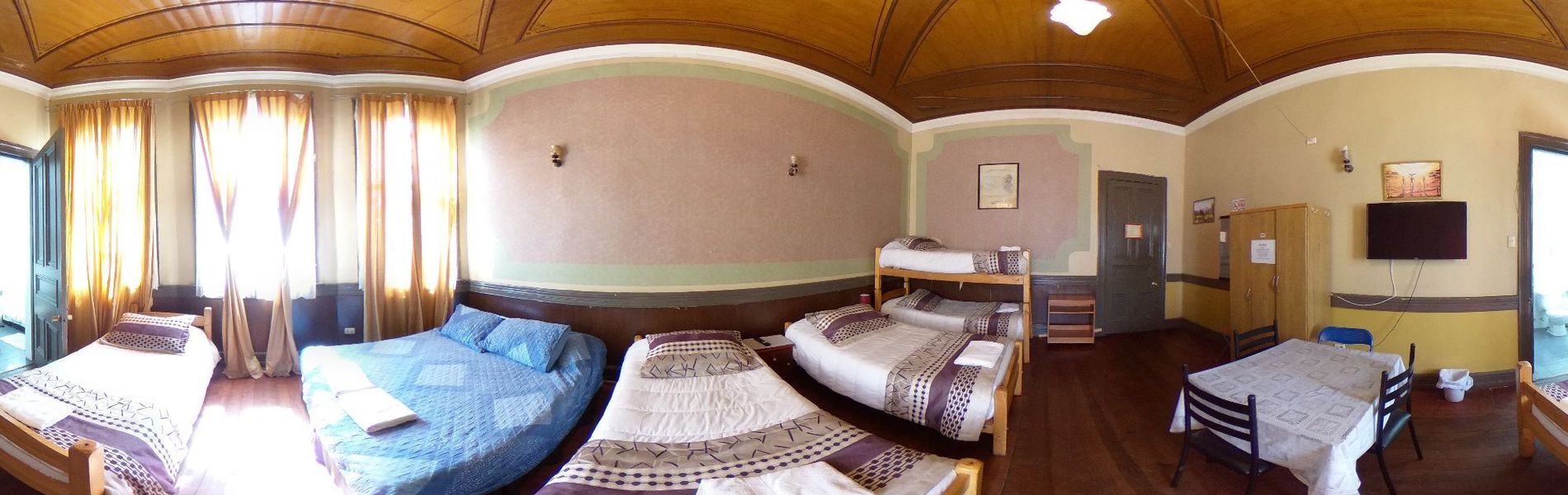 Hostal Residencia Blest Gana