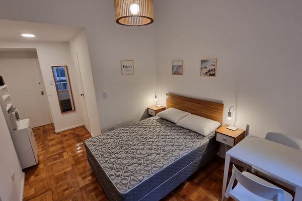 Depto monoambiente sobre Paraguay, Recoleta 