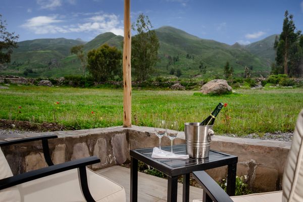 HABITACIÓN DELUXE CUADRUPLE KING + TWIN CON VISTA A LA MONTAÑA