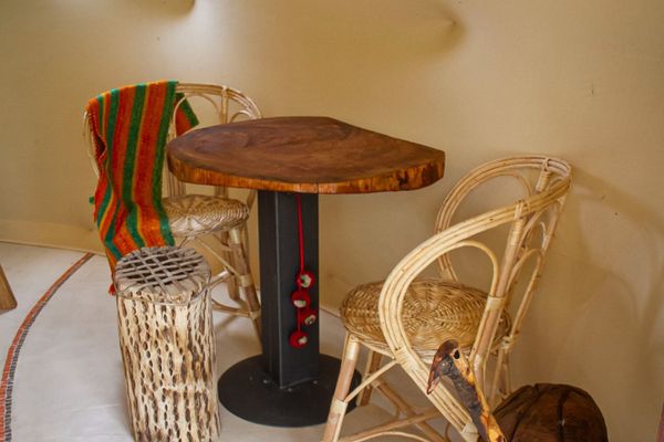 DOMO ALLPA CON PROYECTOR Y PANTALLA