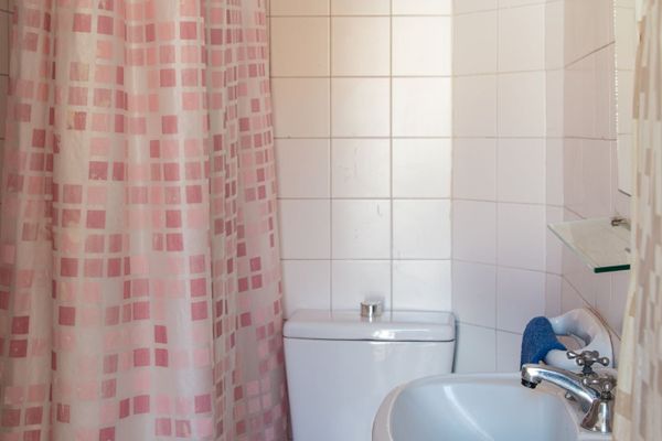 Triple Privada - planta baja - Baño exterior