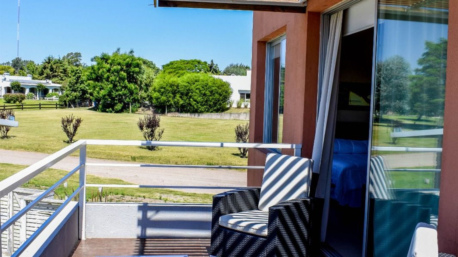 Lomas Del Real Aparthotel